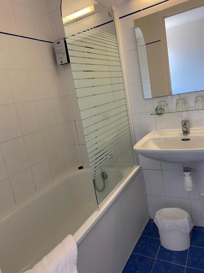 Shelder Hotel - Cherbourg En Cotentin - Equeurdreville Esterno foto