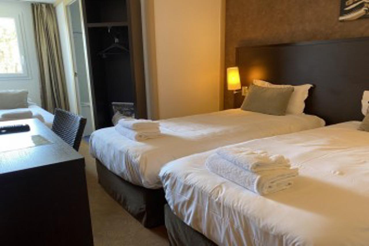 Shelder Hotel - Cherbourg En Cotentin - Equeurdreville Esterno foto