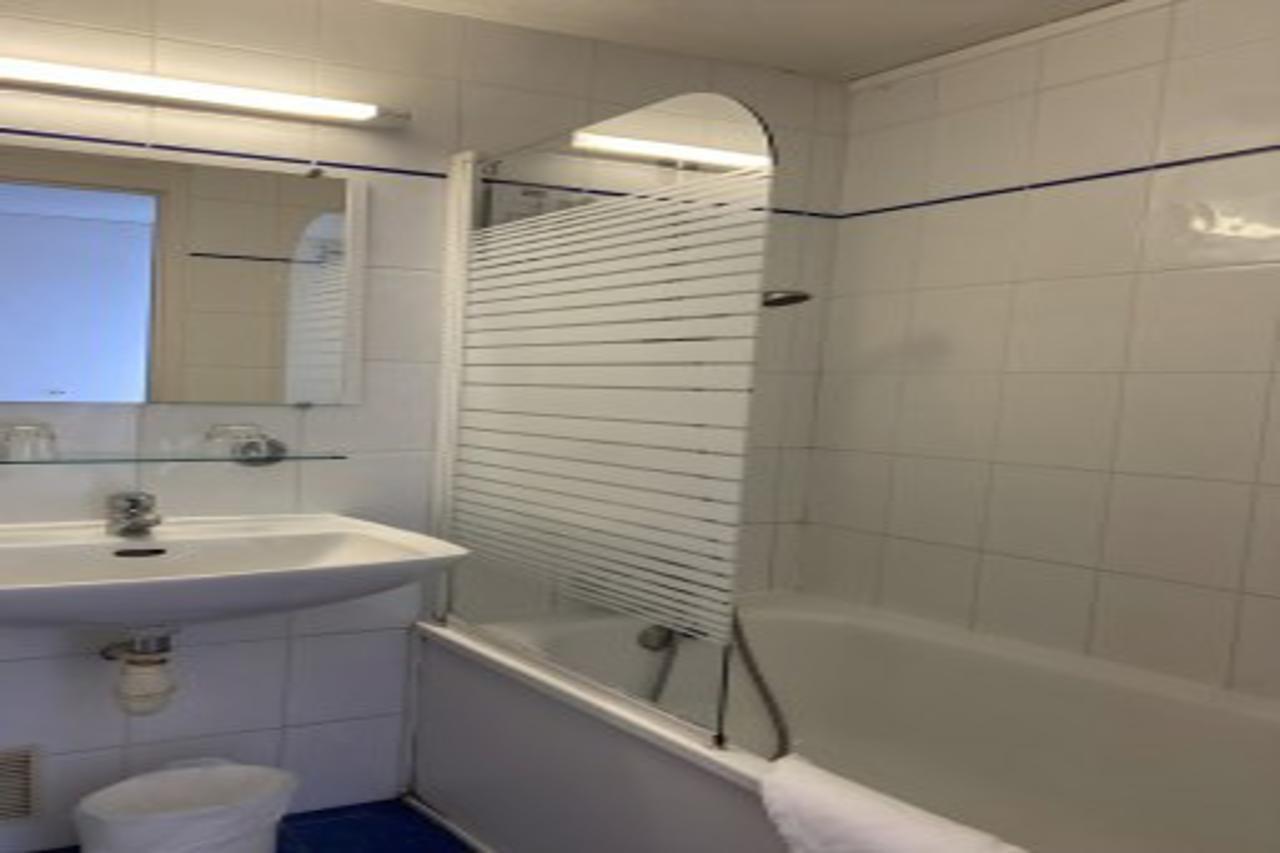 Shelder Hotel - Cherbourg En Cotentin - Equeurdreville Esterno foto